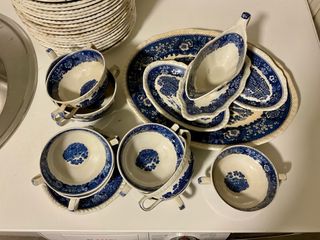 Vajilla Adams Escenas Inglesas Azul y Blanco.