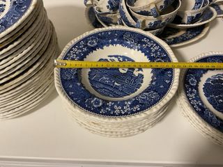 Vajilla Adams Escenas Inglesas Azul y Blanco.