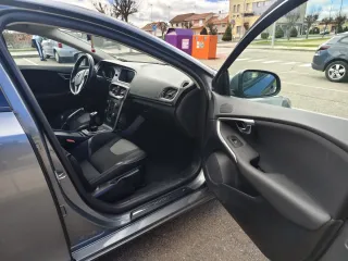 Volvo V40 2019