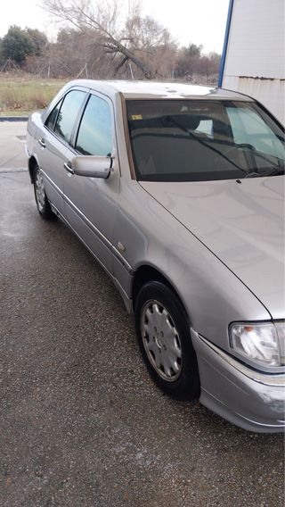 Mercedes-Benz Clase C