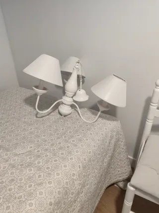 Lámpara de techo blanca de tela