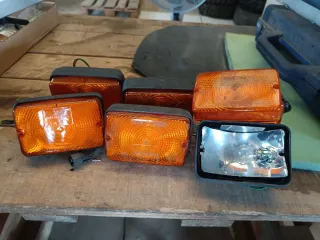 Pilotos naranjas camión laterales y frontales