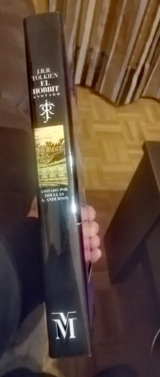 Libro el hobbit anotado