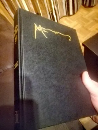 Libro el hobbit anotado