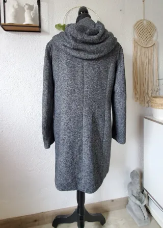 Abrigo gris ONLY capucha T40