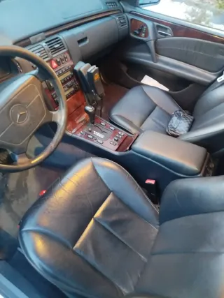 Mercedes-Benz Classe E (214) 1997