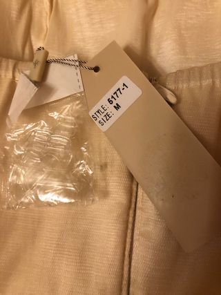 Vestido palabra de honor tul beige