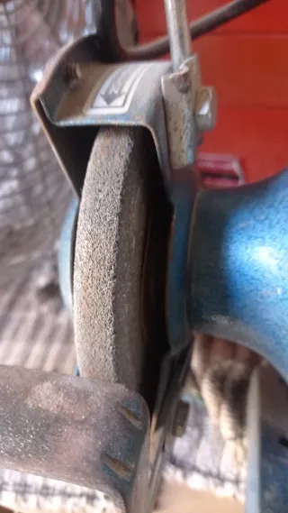 Amoladora eléctrica con 2 piedras