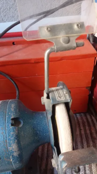 Amoladora eléctrica con 2 piedras