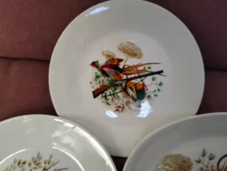 Juego platos y fuente aves cerámica