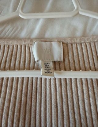 Top beige canalé manga larga H&M