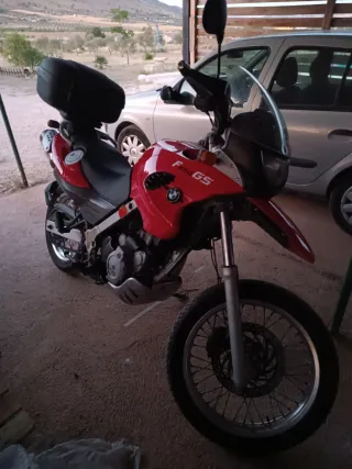 BMW F650GS Roja Moto Aventura