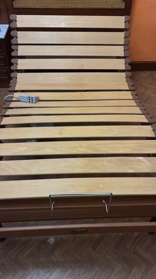 Cama articulada de madera y metal + colchon