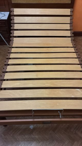 Cama articulada de madera y metal + colchon