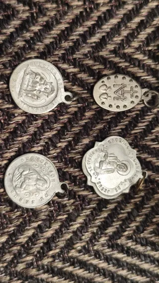 Lote artículos religiosos.Virgen del Pilar