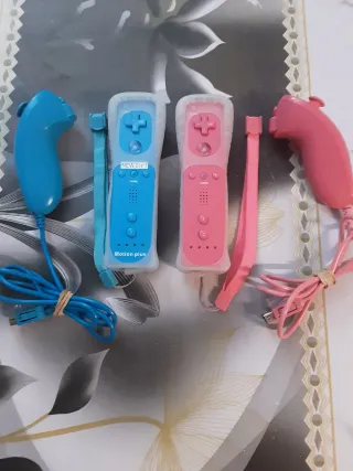 Mandos Wii Motion Plus (Azul y Rosa)
