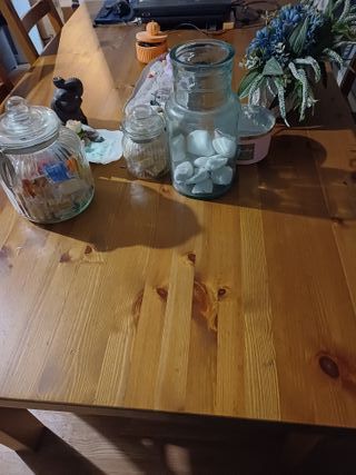 Mesa de comedor de madera maciza