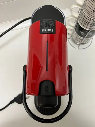 Cafetera Nespresso Krups Roja