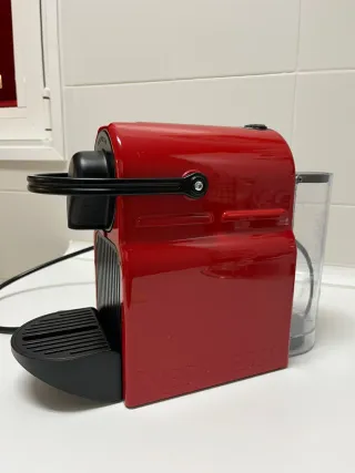 Cafetera Nespresso Krups Roja