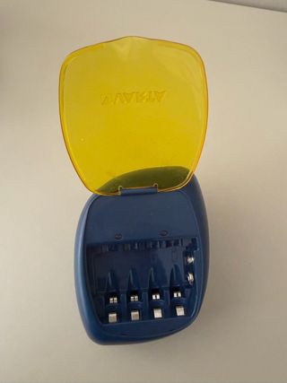 Cargador Pilas Varta