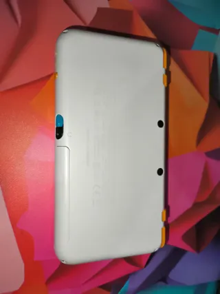 Nintendo 2DS XL Naranja y Blanco