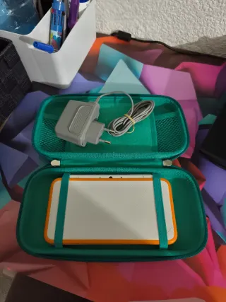 Nintendo 2DS XL Naranja y Blanco