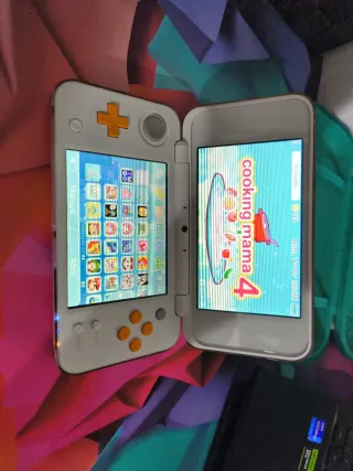 Nintendo 2DS XL Naranja y Blanco