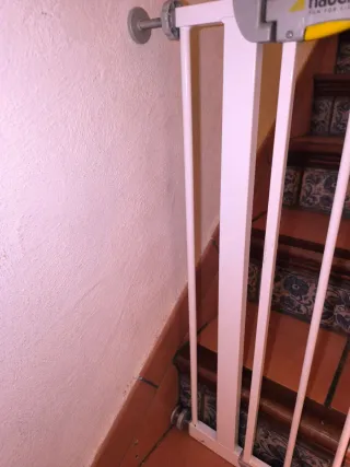 Barrera seguridad niños Squeeze Handle Gate