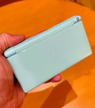 Nintendo DS Lite Turquesa impecable + Cargador