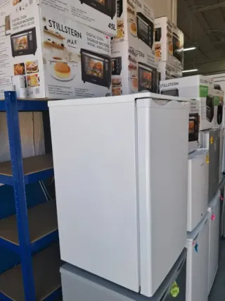 Nevera Stillstern 88L con congelador