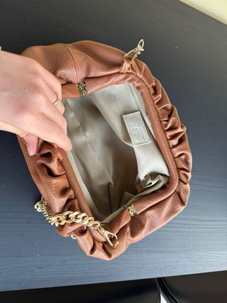 Pochette vera pelle marrone con catena oro