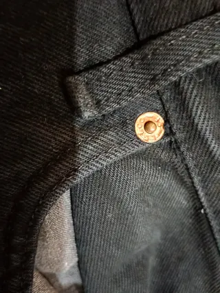 Pantalones Levi's Negro 501.