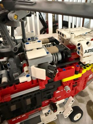 LEGO Technic 42145 Helicóptero Airbus