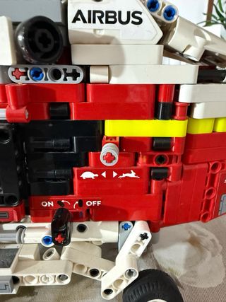 LEGO Technic 42145 Helicóptero Airbus