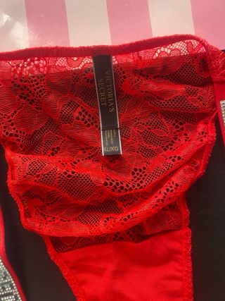 Victoria's Secret slip rosso pizzo