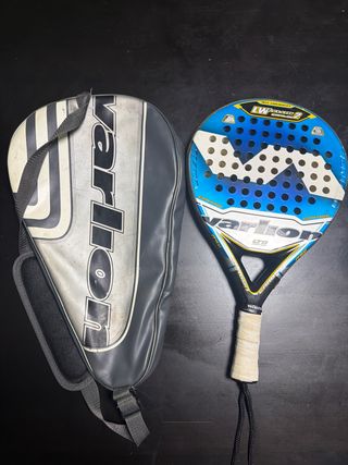 Pala de pádel Varlon con funda