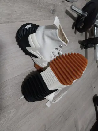 Converse Run Star Hike blancas