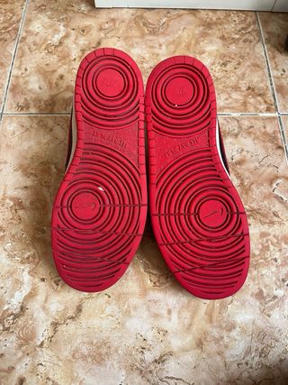 Zapatillas Nike Negras y Rojas Talla 39