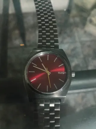 Reloj Nixon Hombre Rojo y Plateado
