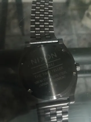 Reloj Nixon Hombre Rojo y Plateado