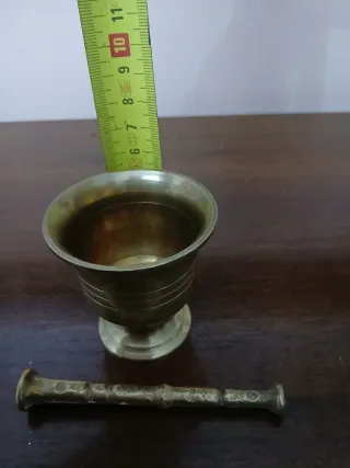 Mortaio e pestello in ottone