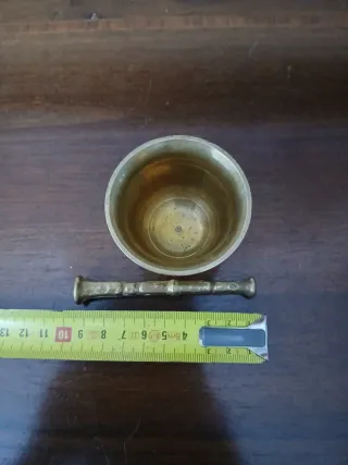 Mortaio e pestello in ottone