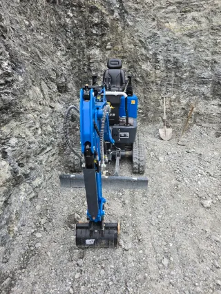 Miniexcavadora retroexcavadora
