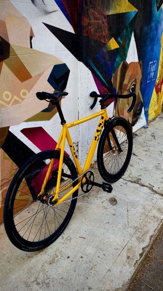 Bici urbana Rodado 28  Diseño Único Fixie/S.Speed.