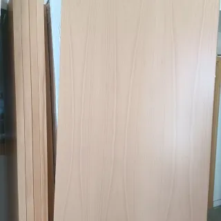 Puertas madera haya y  lacadas blanca