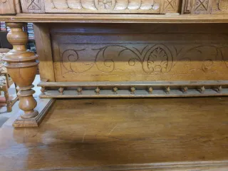 Aparador antiguo madera maciza vitral