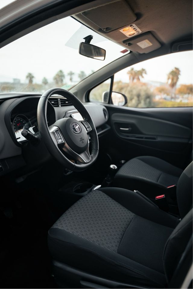 Toyota Yaris  2015