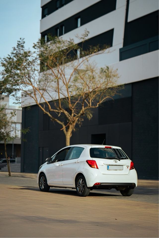 Toyota Yaris  2015