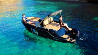 ALQUILER BARCO SIN LICENCIA  (Aqua 24 T5) 40CV