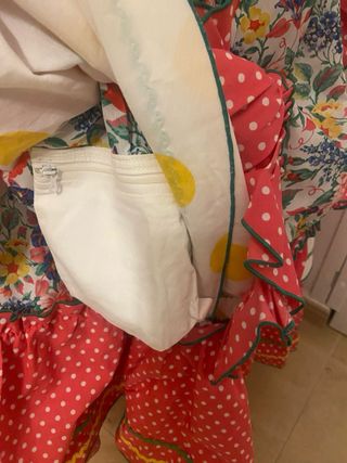 Bata Flamenca Multicolor Volantes Lunares